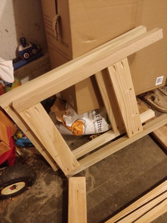 A pair of side frames